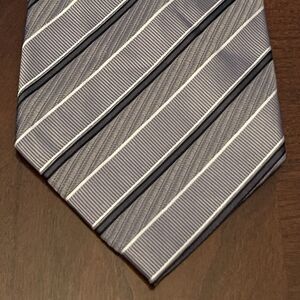 Geoffrey Beene Gray Black Hand Made 100% Silk Men’s Neck Tie Made In China